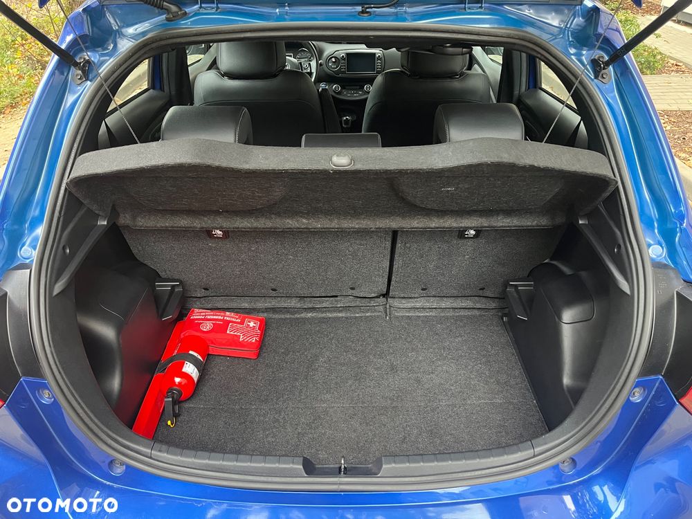 Toyota Yaris Hybrid 100 Premium EU6 - 11