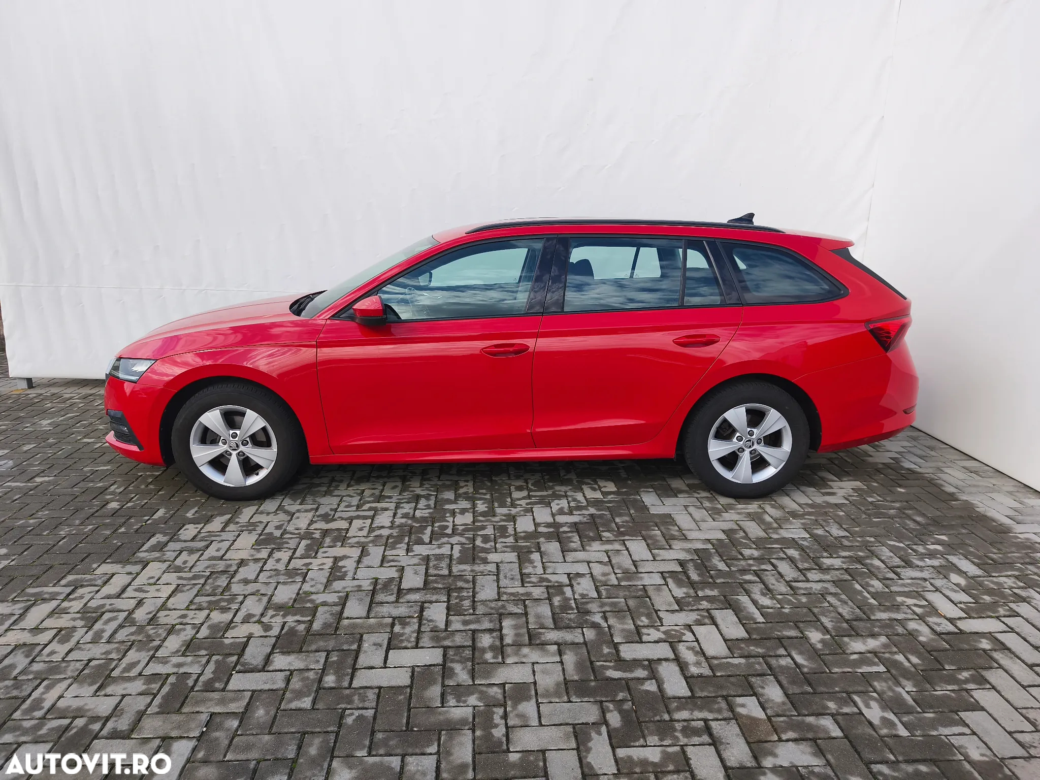 Skoda Octavia Combi 2.0 TDI Ambition - 8