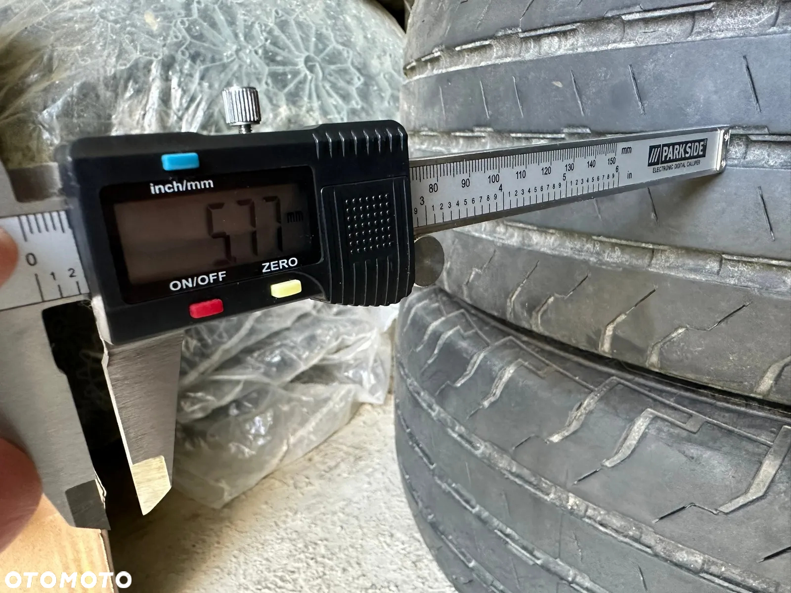 Continental 215/65R16C ContiVanContact 100 Lato do busa wzmocnione Stan BDB - 7