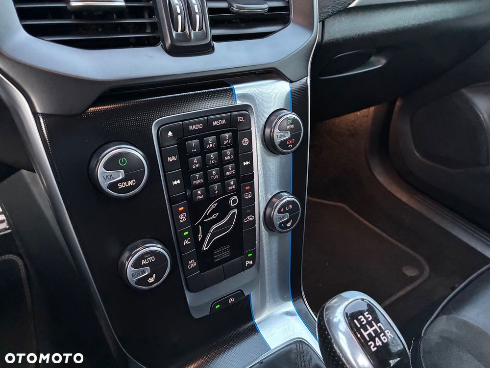 Volvo V40 D2 RDesign - 16