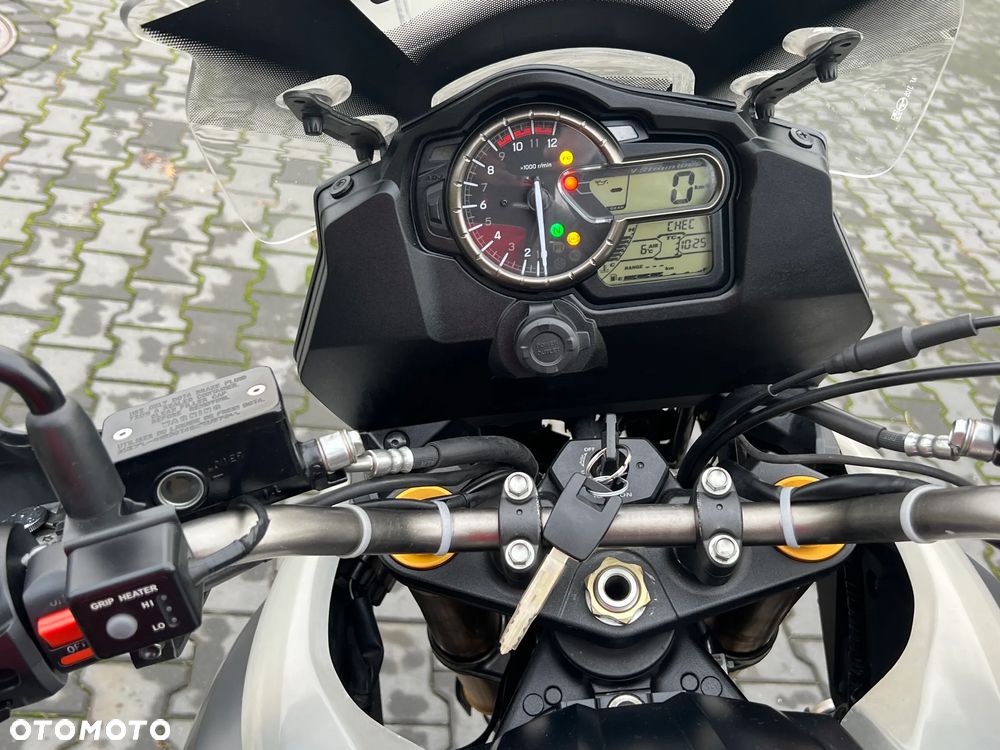Suzuki V-STROM - 28