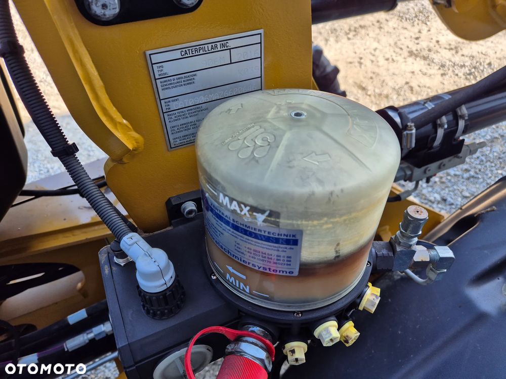 Caterpillar CAT 906M, 2016 ROK, CENTRALNE SMAROWANIE, Z NIEMIEC, 907, 908 - 13