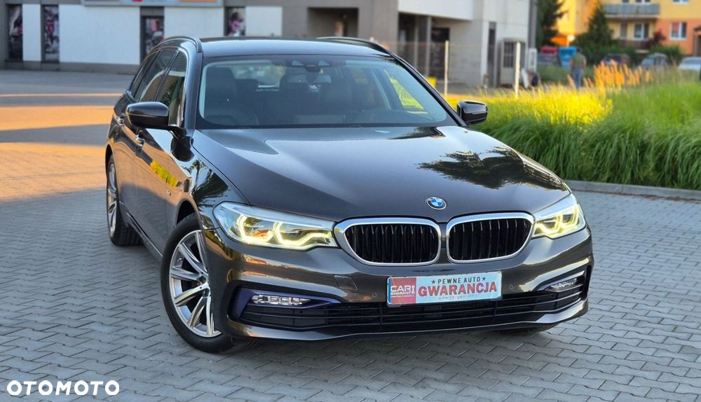 BMW Seria 5 520d Sport Line - 2