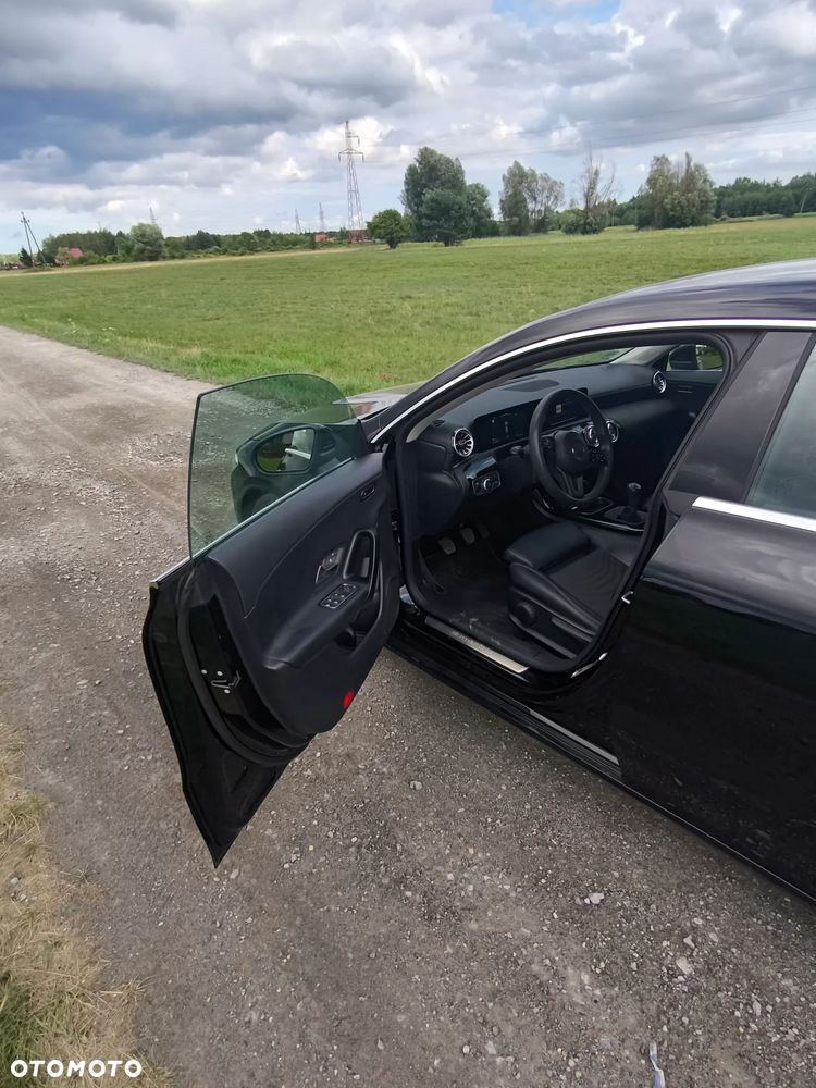 Mercedes-Benz CLA - 11