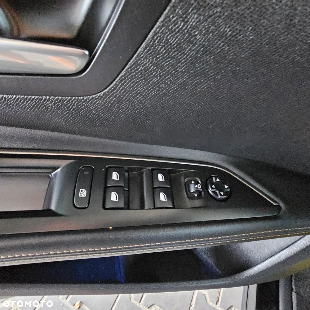 Peugeot 5008 1.6 PureTech GT S&S EAT8 - 20