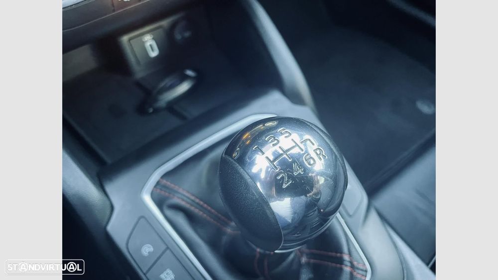 Ford Focus 1.0 EcoBoost MHEV ST-Line - 15