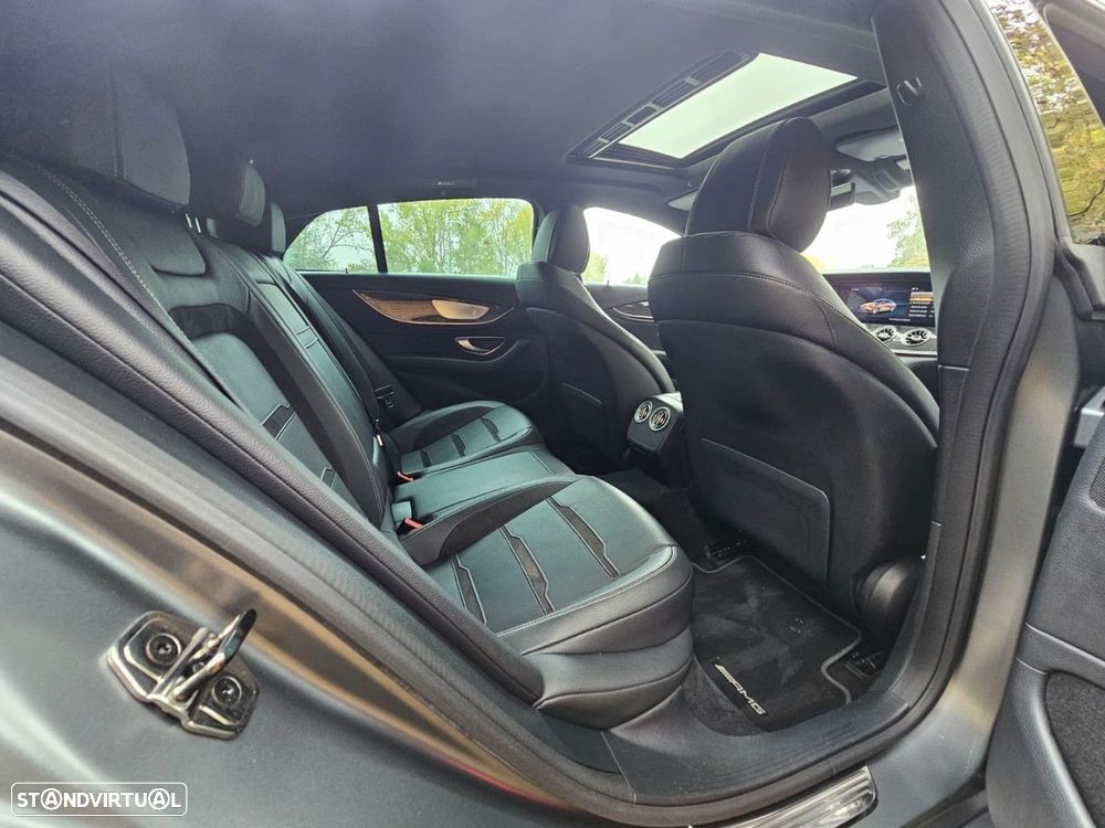 Mercedes-Benz AMG GT 43 4Matic+ - 38