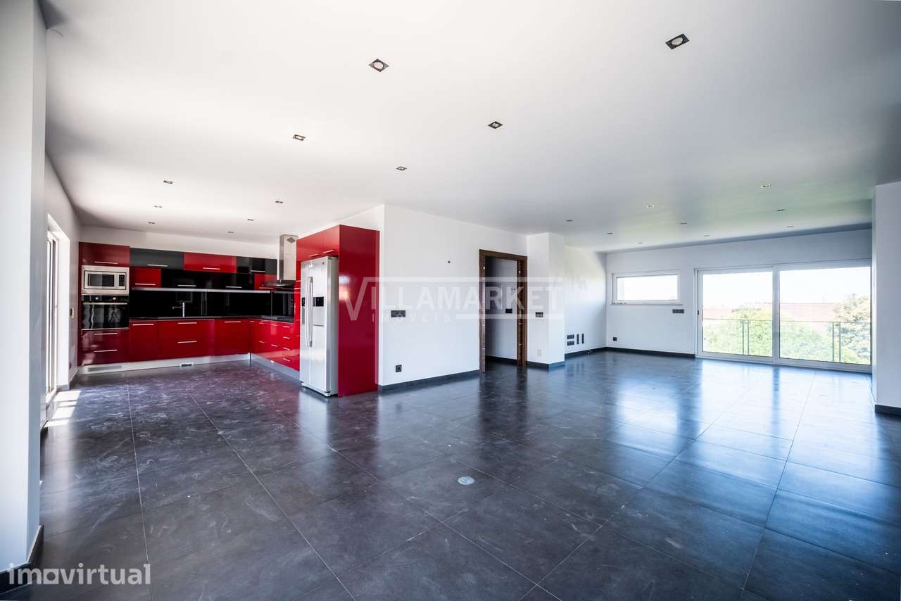 Espaçoso e luxuoso Apartamento T3 composto por 4 frentes ocupando todo - Grande imagem: 2/61