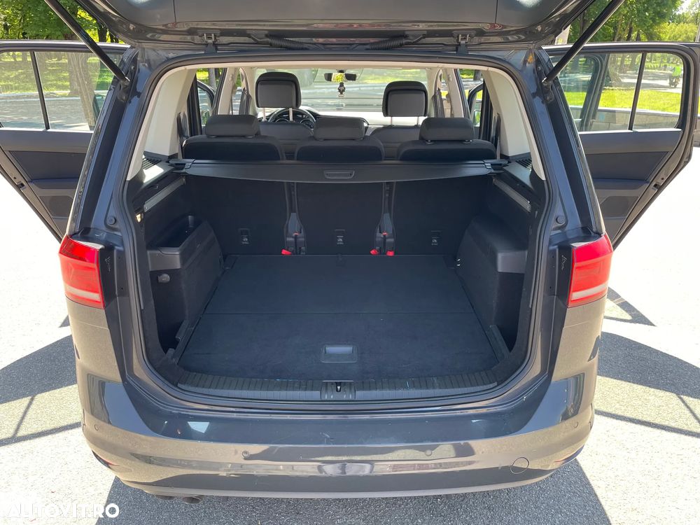 Volkswagen Touran 2.0 TDI SCR DSG Comfortline - 13