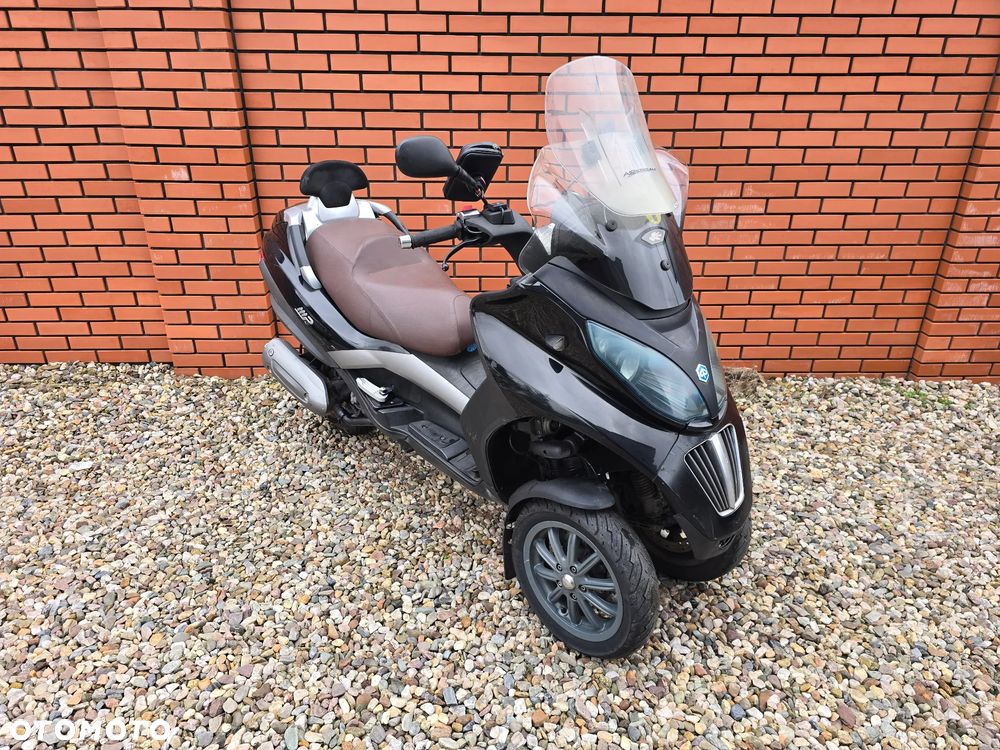 Piaggio MP-3 - 8