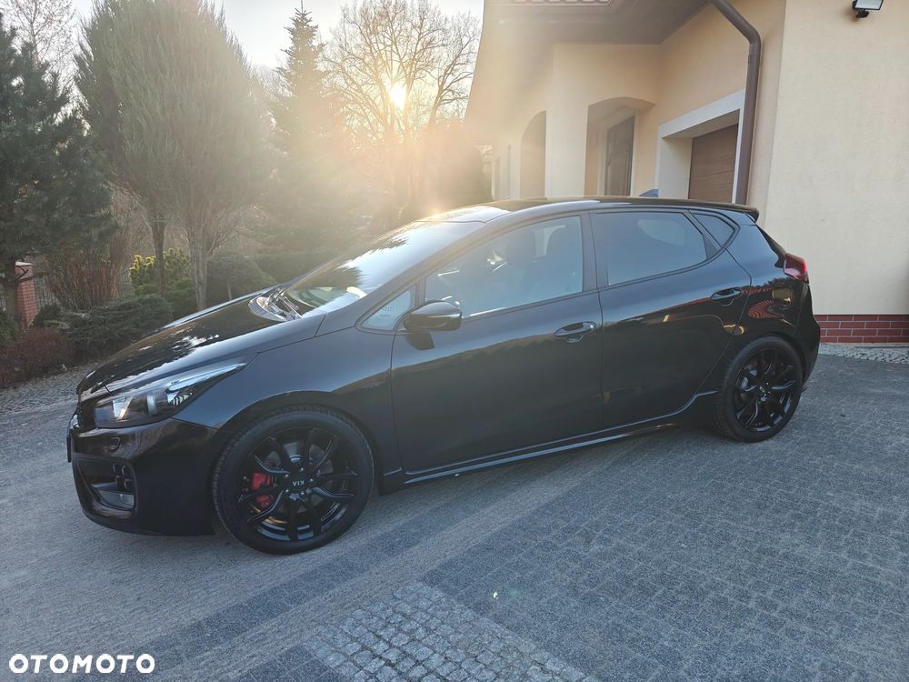 Kia Ceed 1.6 T-GDI GT - 4