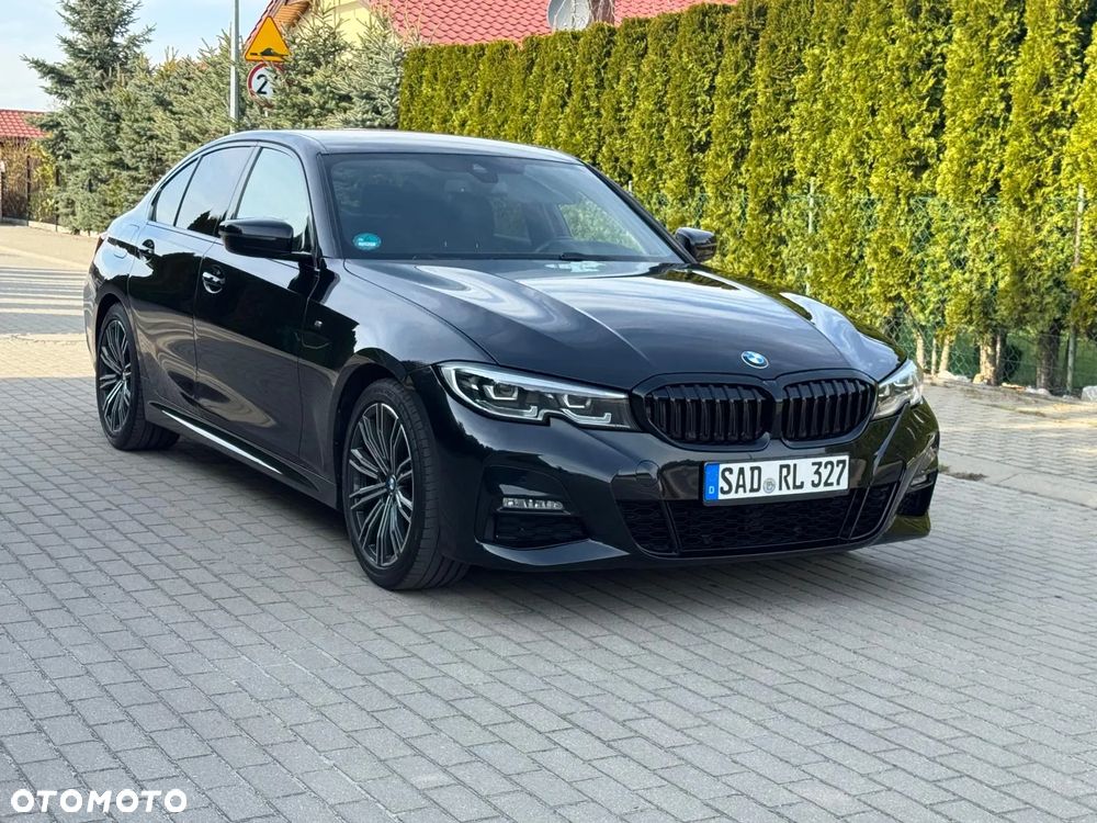 BMW Seria 3 318d Edition M Sport Shadow - 4