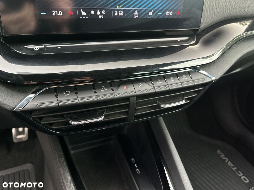 Skoda Octavia 1.5 TSI mHEV Sportline DSG - 23