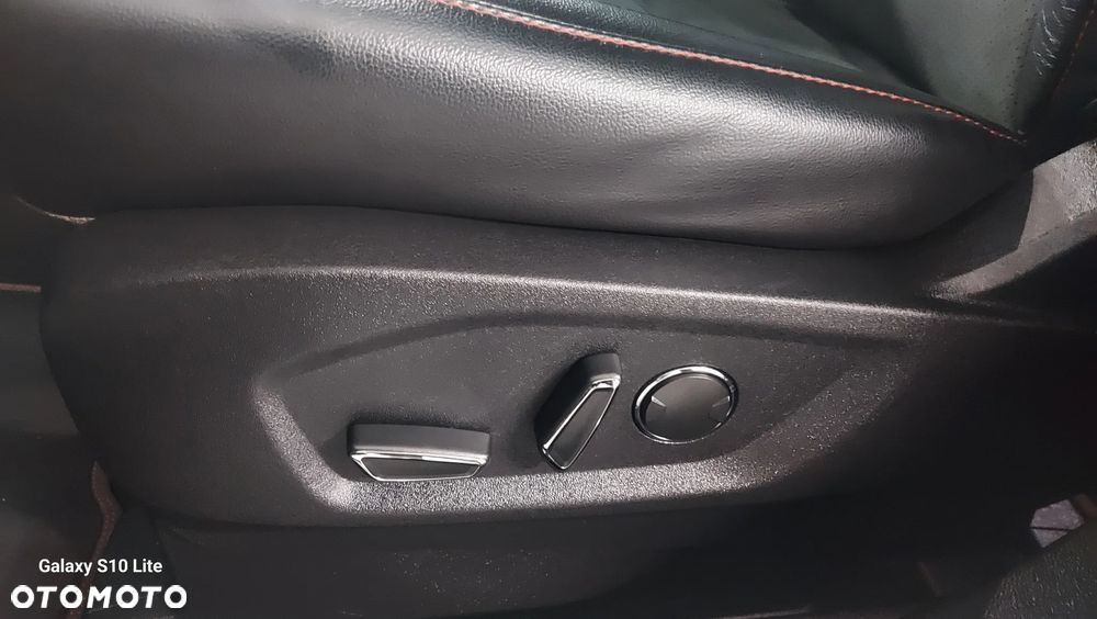 Ford Edge 2.0 EcoBlue Twin-Turbo 4WD ST-Line - 17