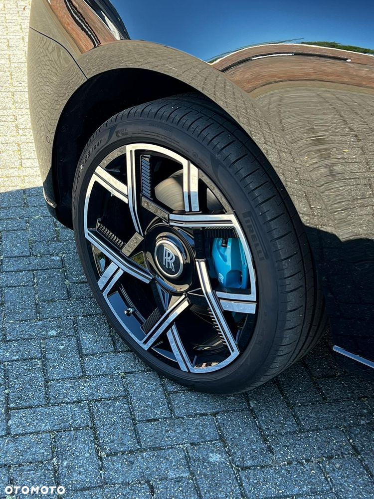Rolls-Royce Cullinan - 10