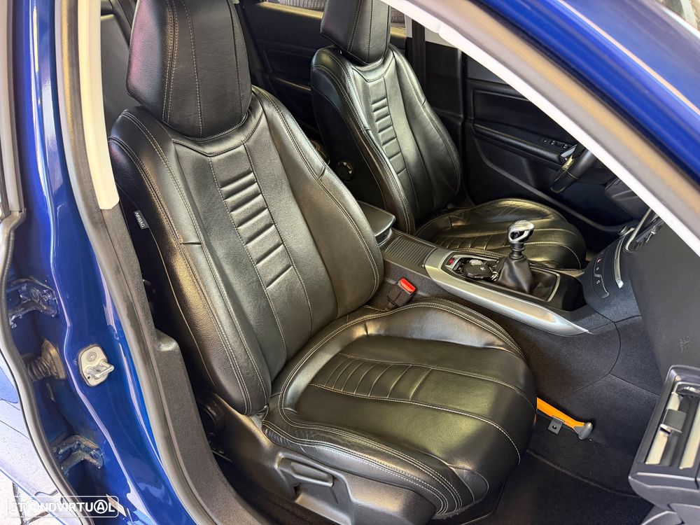 Peugeot 308 SW BlueHDi 130 Stop & Start Allure Pack - 22