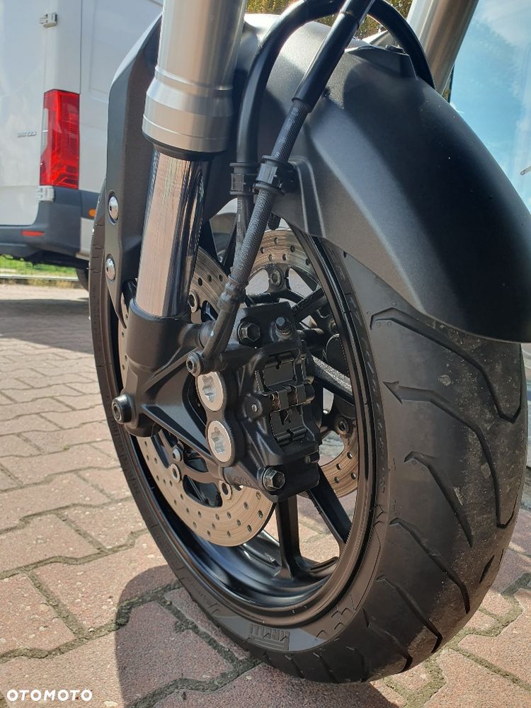 Yamaha MT - 37