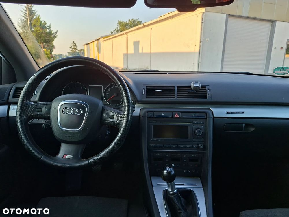 Audi A4 Avant 2.0 TDI DPF quattro S line Sportpaket (plus) - 12