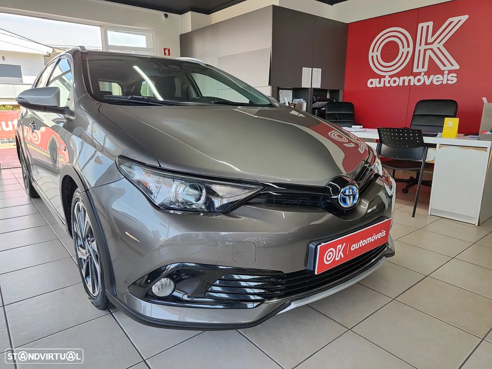Toyota Auris Touring Sports 1.8 HSD Comfort +P.Techno+P.Sport - 2
