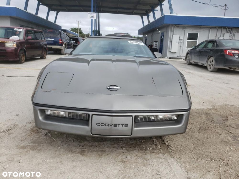 Chevrolet Corvette - 2