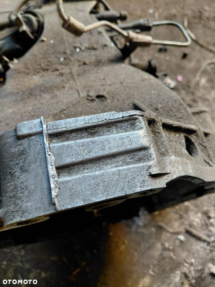 części AUDI A4 B5 1.6 benzyna 1999r.SKRZYNIA BIEGÓW MANUALNA 5 biegów DWG - 2