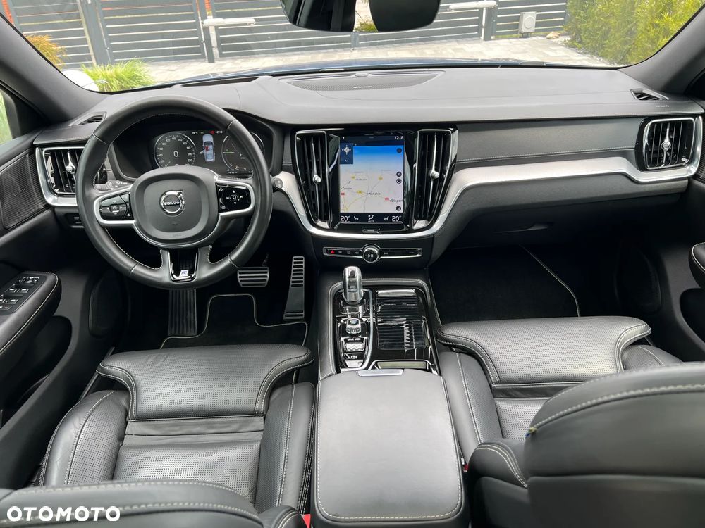 Volvo V60 T8 AWD Twin Engine Geartronic R-Design - 25