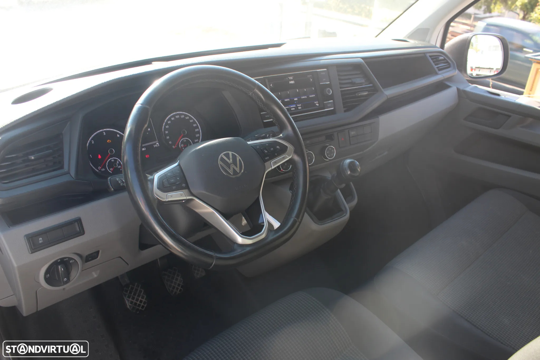 VW Transporter 2.0 TDi Business - 11