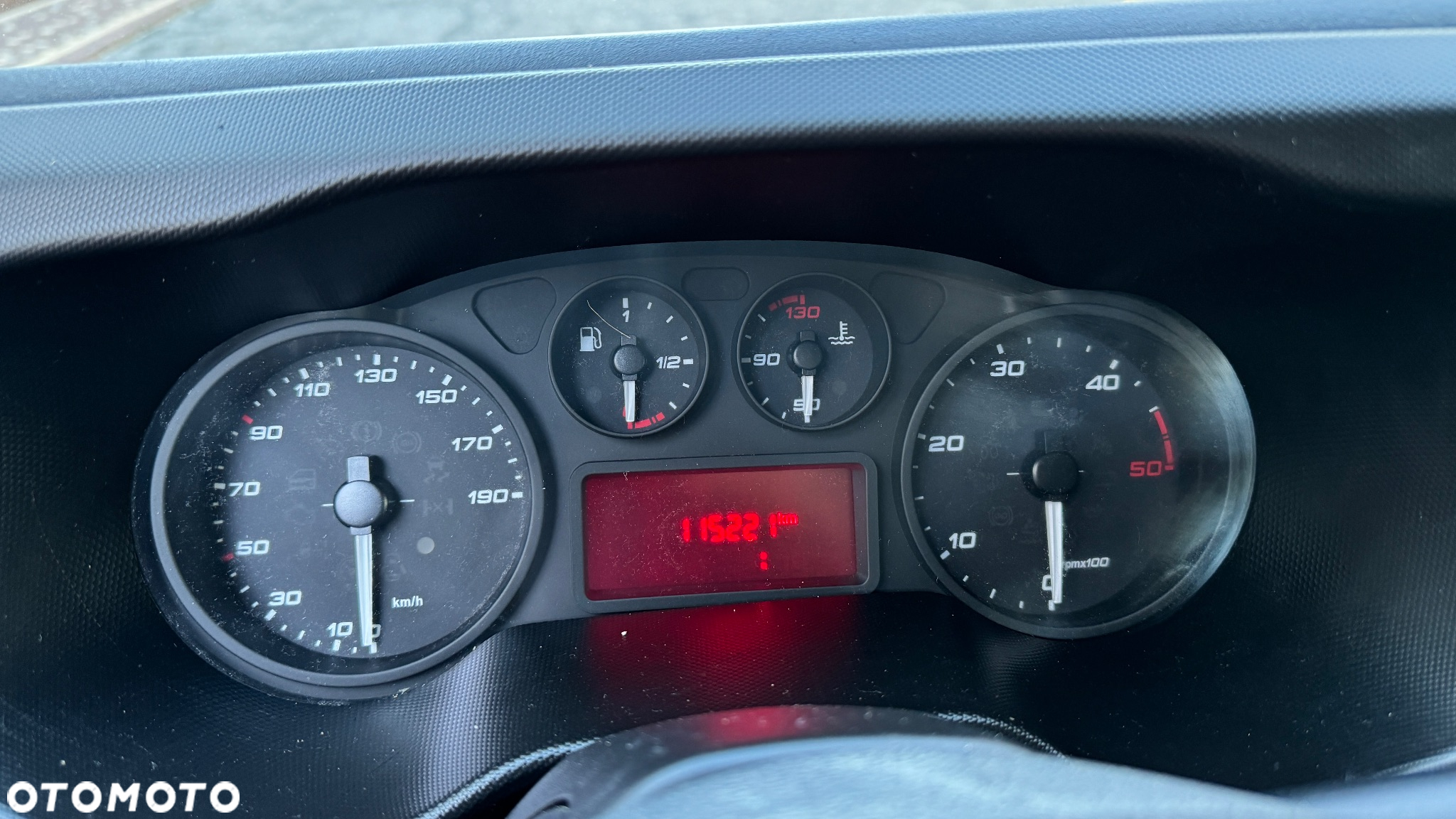 Mercedes-Benz IVECO,1 Właściciel, Salon Polska, 6 7 osobowy, Stan idealny FV23% - 21