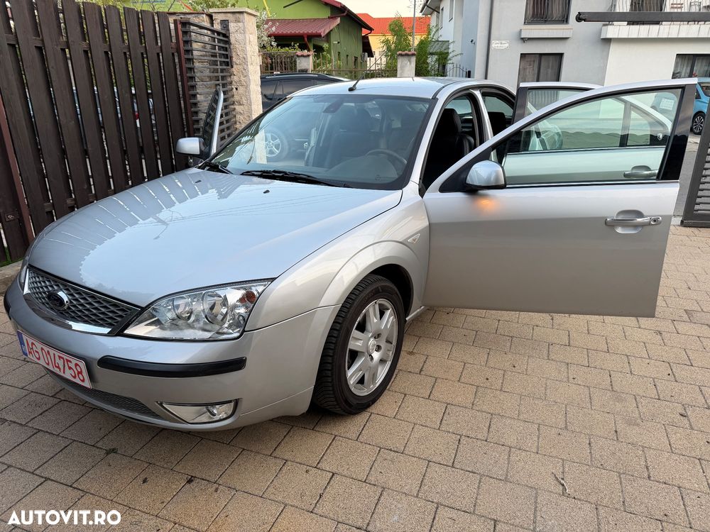 Ford Mondeo 2.0 TDCI DPF Ghia - 6