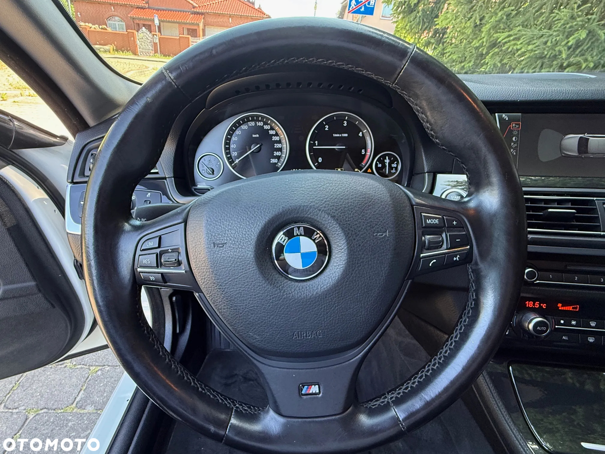 BMW Seria 5 520d Touring - 28