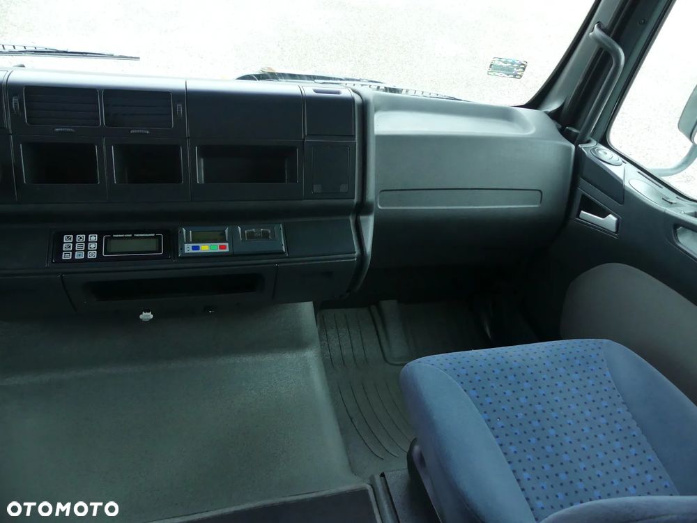 MAN TGA 26.400 6x2 / CHŁODNIA / EURO 4 / KABINA SYPIALNA / - 31