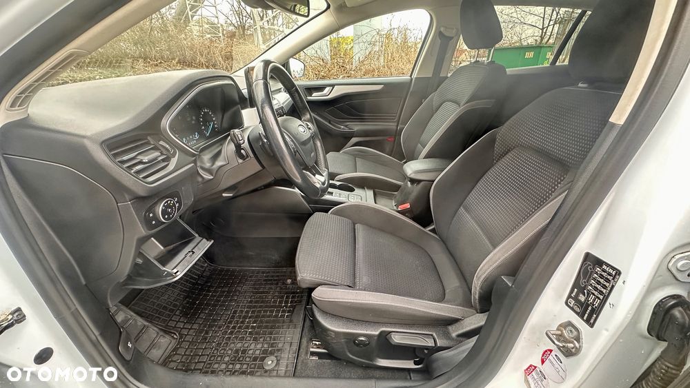 Ford Focus 1.5 EcoBlue Start-Stopp-System ST-LINE DESIGN - 19