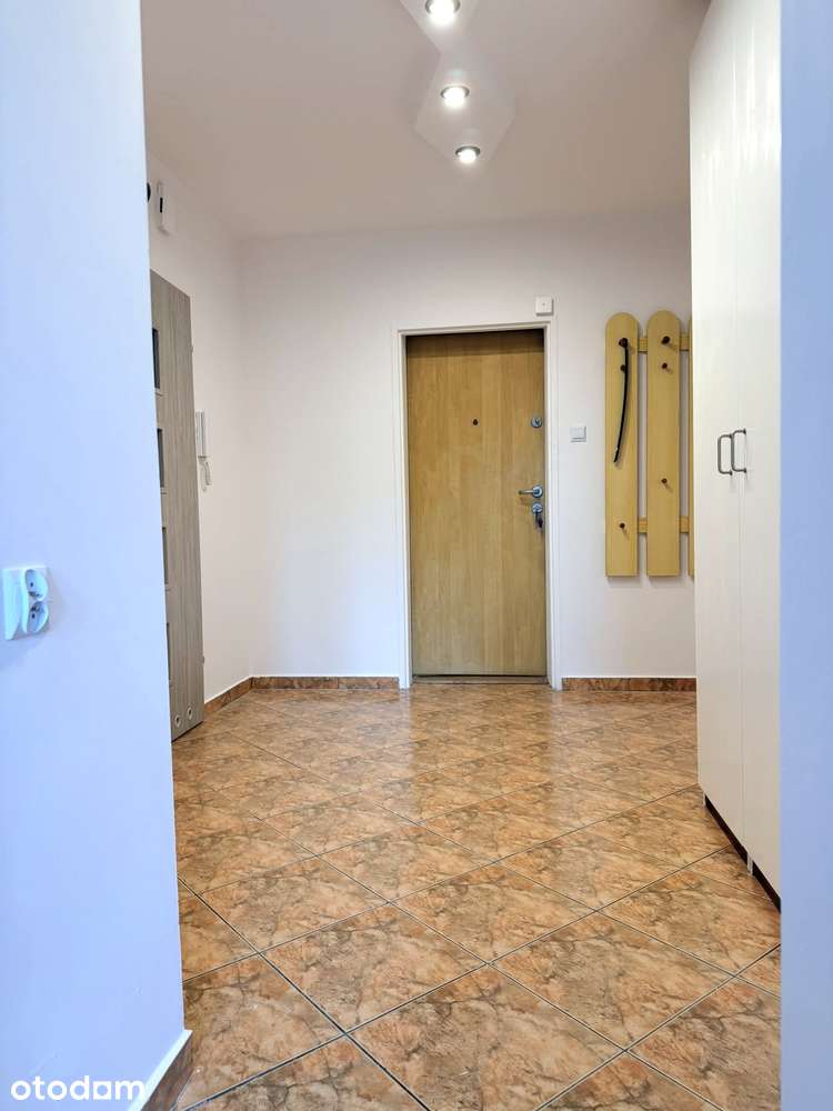 Mieszkanie 3 pokojowe, Warszawa (Gocław) ul. Komorska, Bezpośrednio