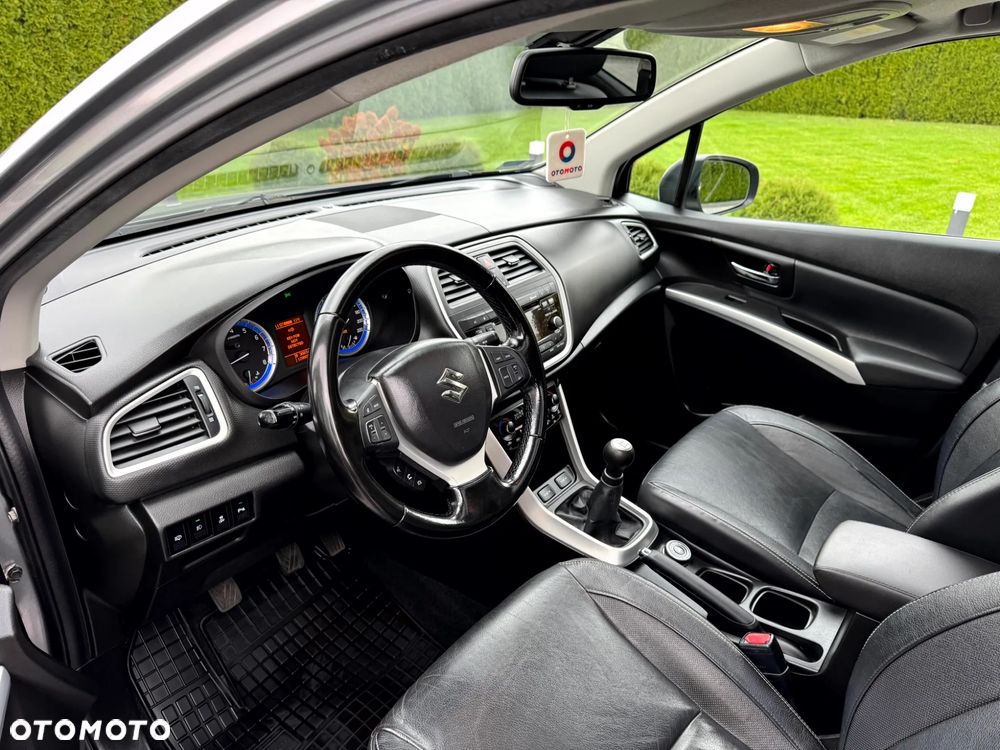 Suzuki SX4 S-Cross 1.6 Premium Plus 4WD - 12