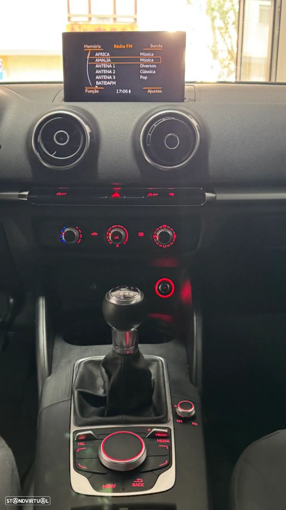 Audi A3 1.6 TDI Attraction Ultra - 12