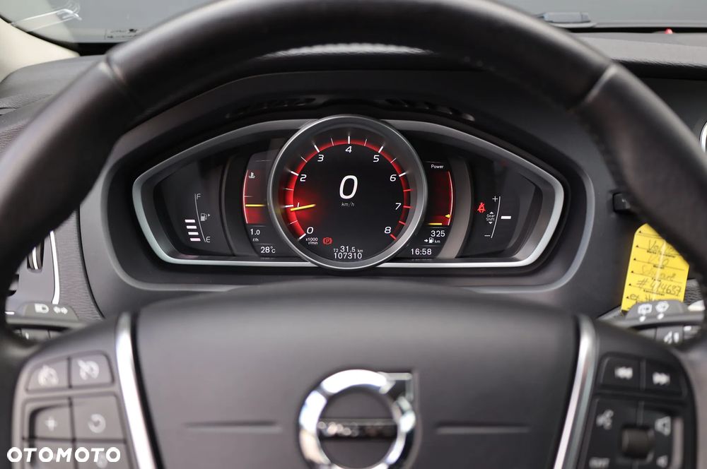 Volvo V40 T2 Inscription - 9