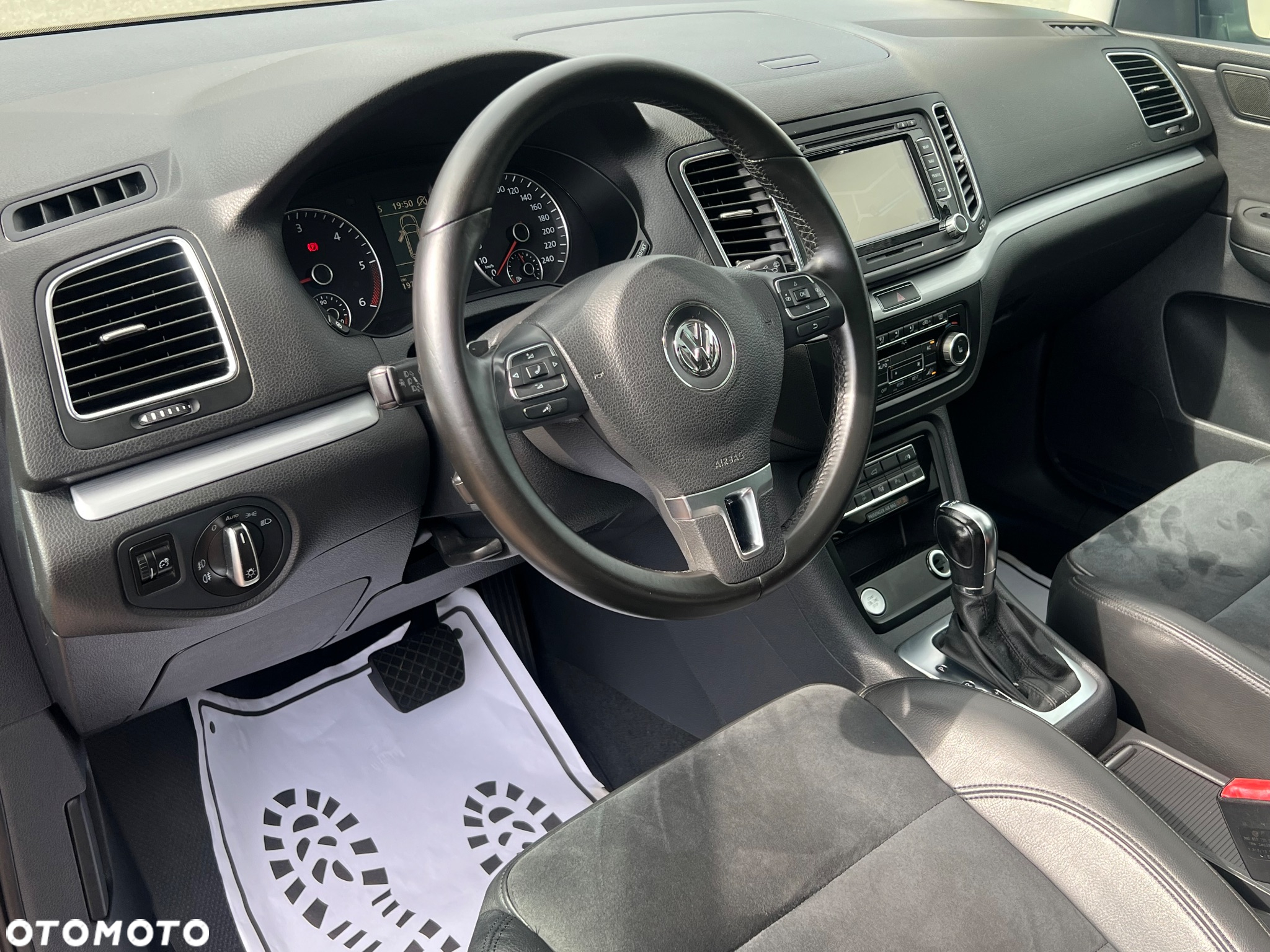 Volkswagen Sharan 2.0 TDI DSG Blue Motion Highline - 28