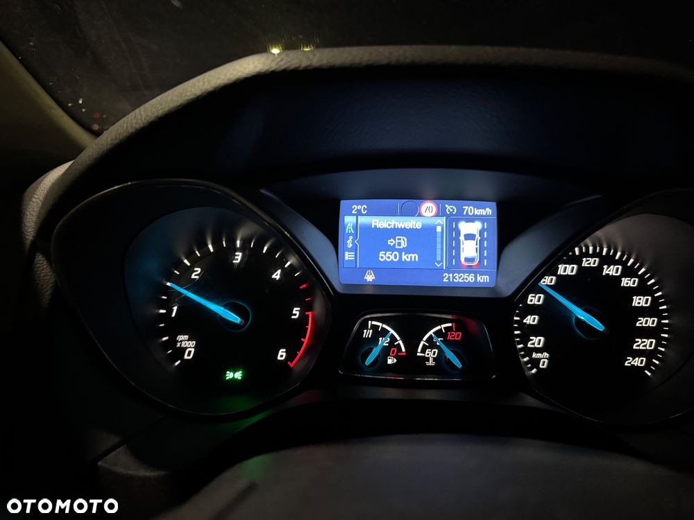 Ford Focus 1.6 TDCi DPF SYNC Edition - 12