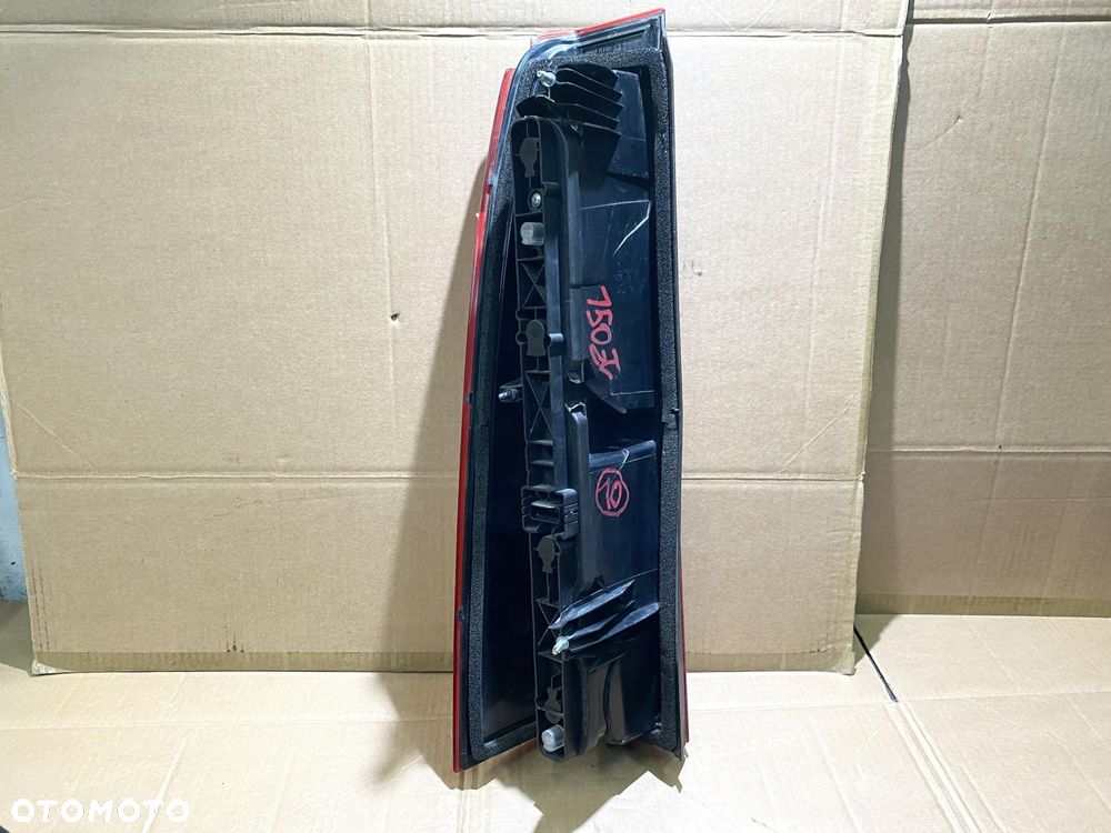 MASTER MOVANO NV400 10- LAMPA PRAWA TYLNA Z WKŁADEM PRAWY TYŁ ORYGINAŁ - 7