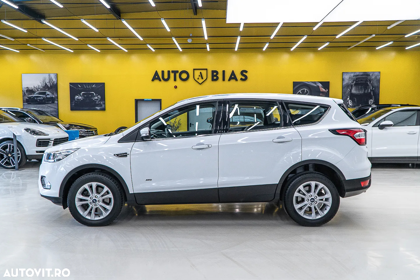 Ford Kuga 2.0 TDCi 4WD Powershift Titanium - 17