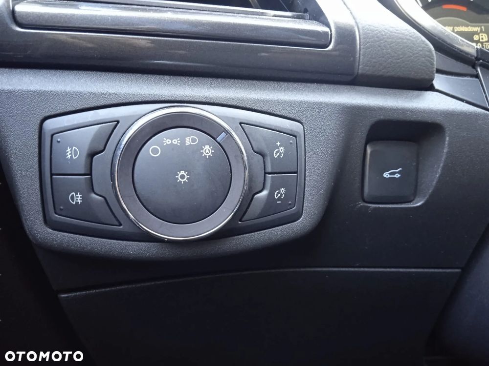 Ford Mondeo 2.0 EcoBlue Titanium - 27