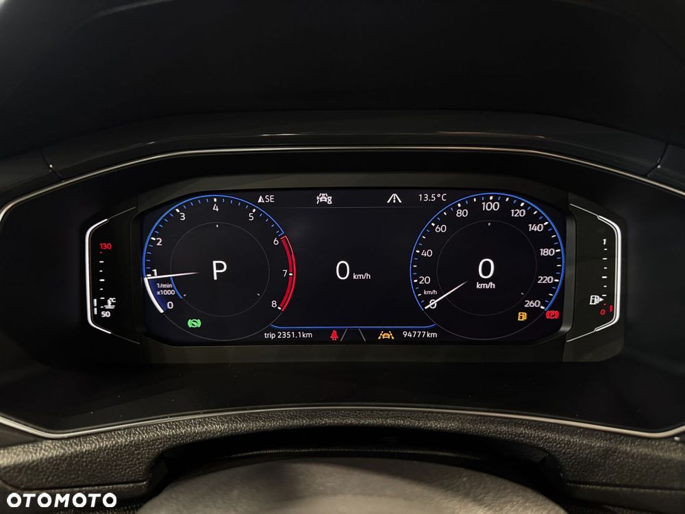 Volkswagen T-Roc - 23