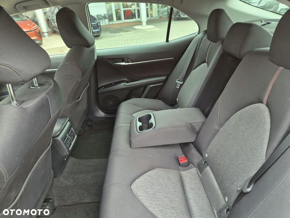 Toyota Camry 2.5 Hybrid Comfort CVT - 13