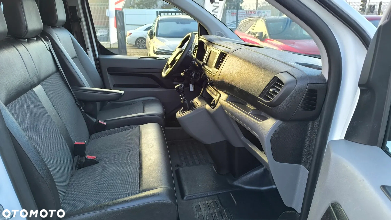 Opel Vivaro C - 12