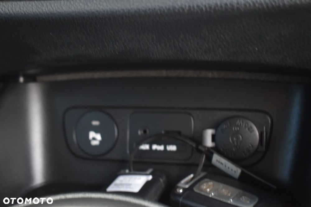 Kia Sportage 2,0 CRDI AWD Dream-Team Edition - 39