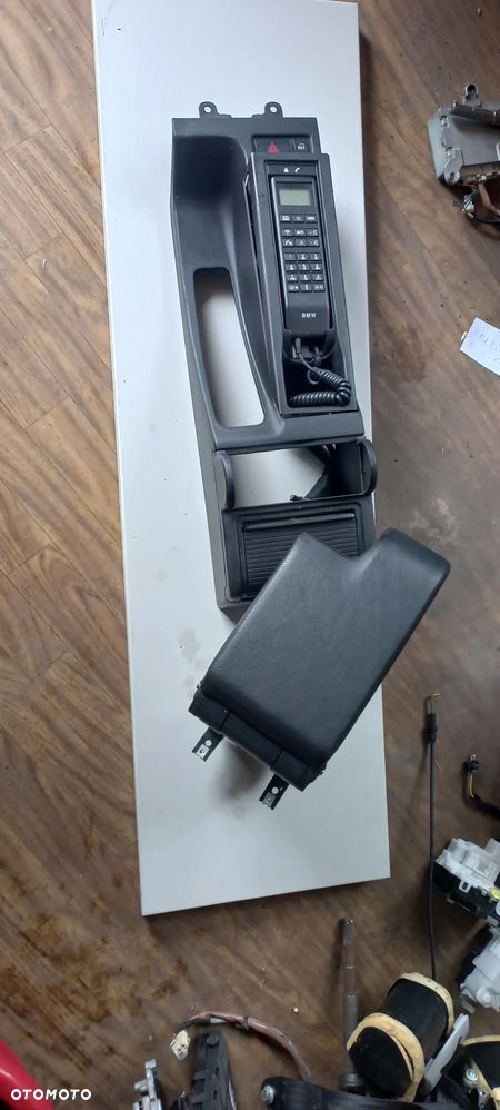 PODŁOKIETNIK TUNEL ŚRODKOWY telefon  BMW E46 CZARNA SKÓRA eu poznan - 2
