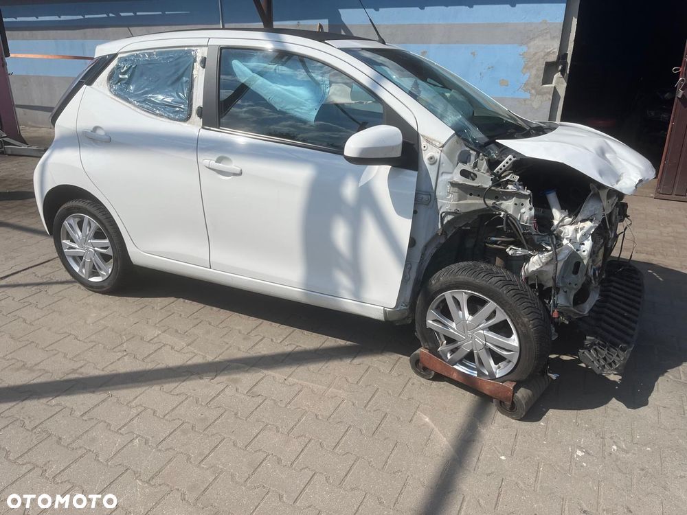 Toyota Aygo 1.0 VVT-i Sprint EU6 - 6
