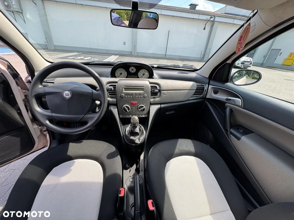 Lancia Ypsilon 1.2 16v Class - 20