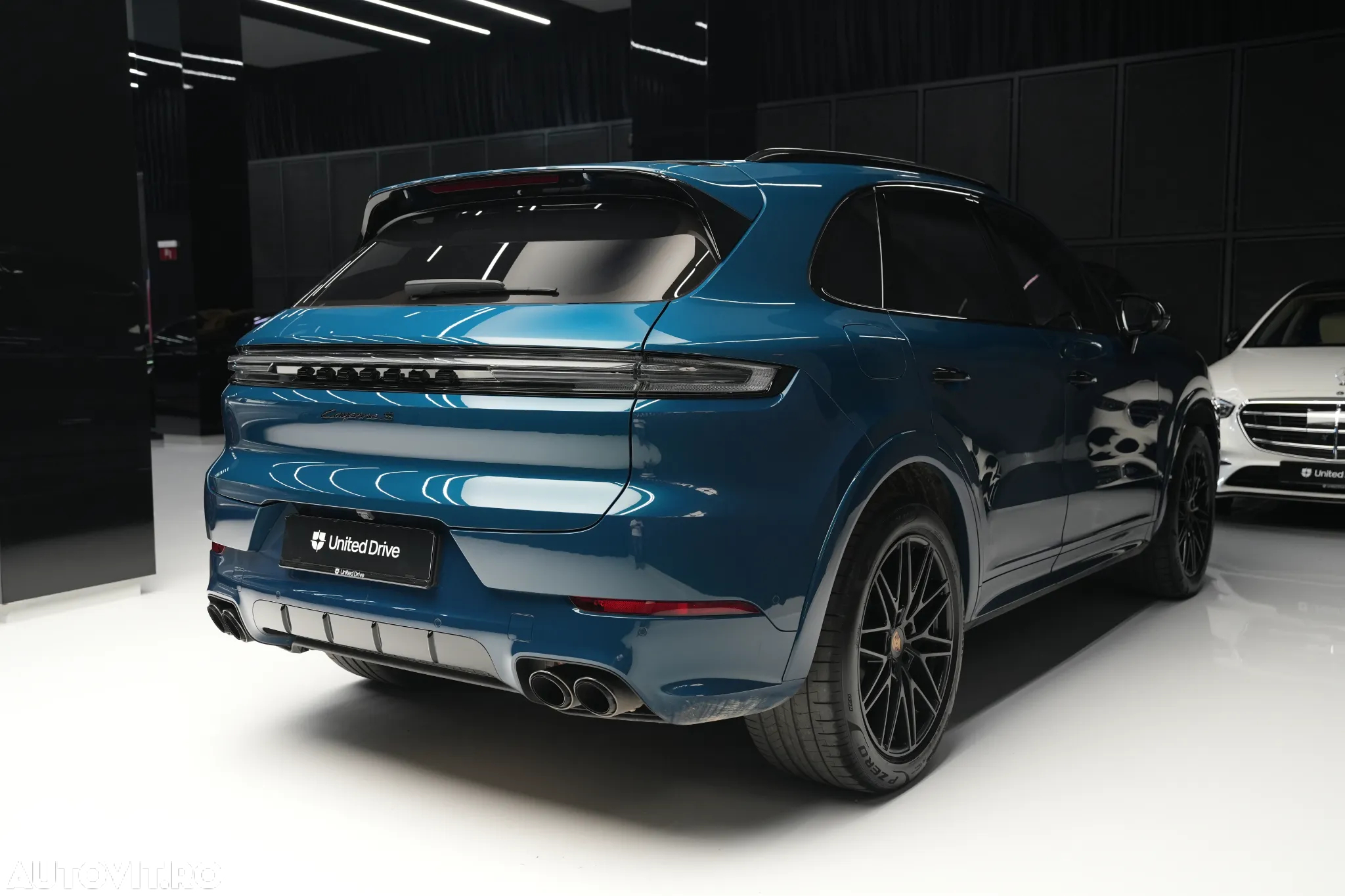 Porsche Cayenne S - 30