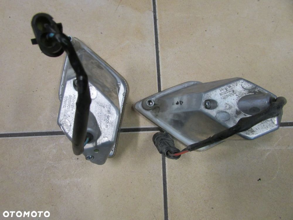 Vespa GTV 300 hpe 2024 kierunkowskazy tył - 2